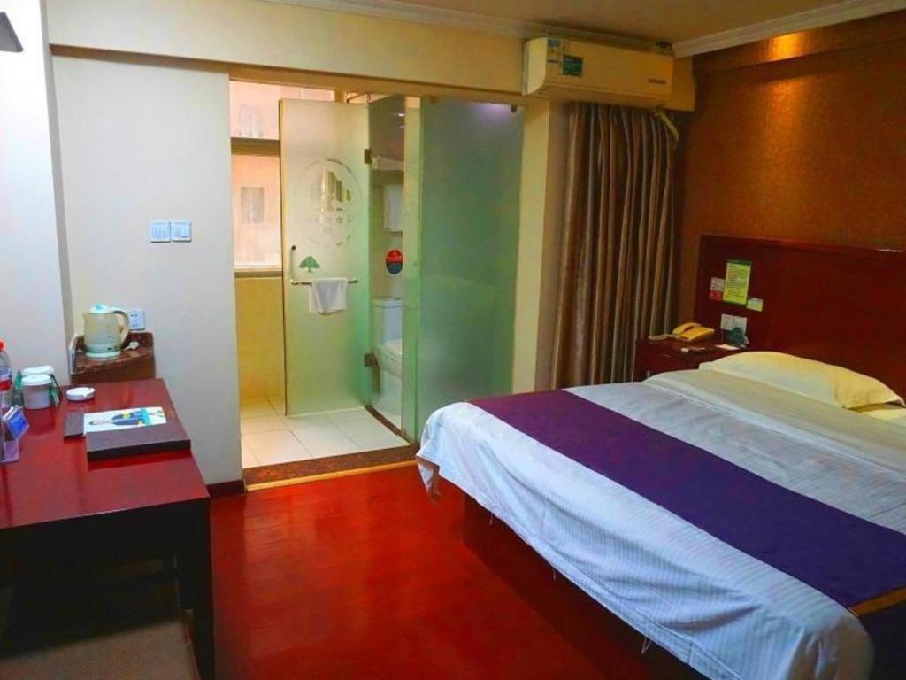 Greentree Inn Xi'An Bell And Drum Tower Food Street Ancient City Wall Ximen Express Hotel Exterior photo
