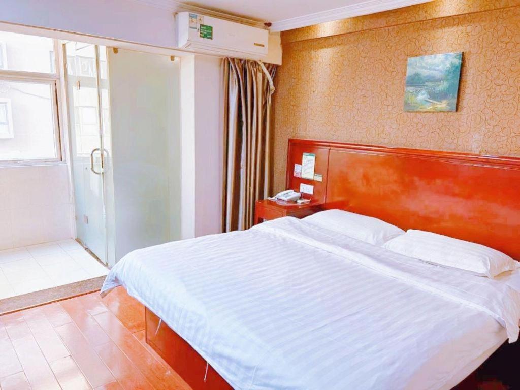 Greentree Inn Xi'An Bell And Drum Tower Food Street Ancient City Wall Ximen Express Hotel Exterior photo