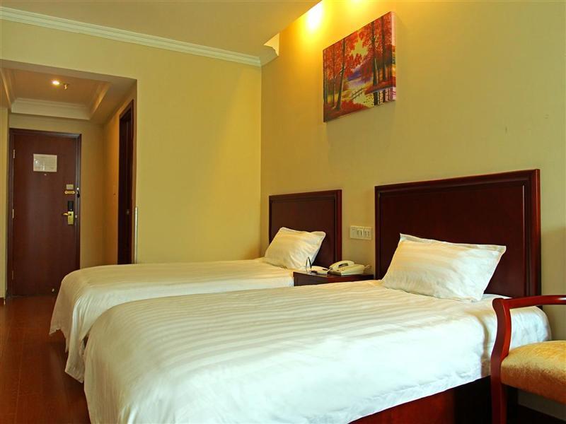 Greentree Inn Xi'An Bell And Drum Tower Food Street Ancient City Wall Ximen Express Hotel Exterior photo